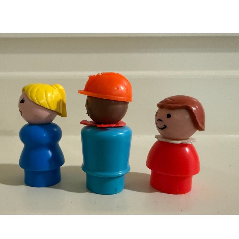 Vintage 1970s Fisher-Price Little People Figurines Bundle of 3 toys collectible - Picture 2 of 7